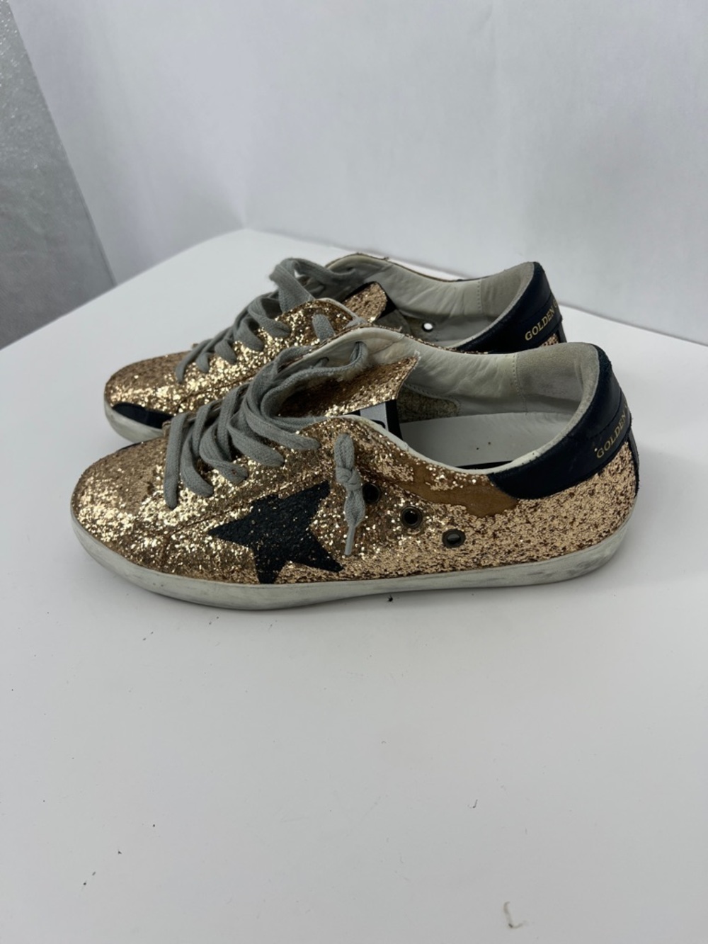 Golden Goose Superstar Glitter Star Low-Top Sneakers - Picture 6 of 14